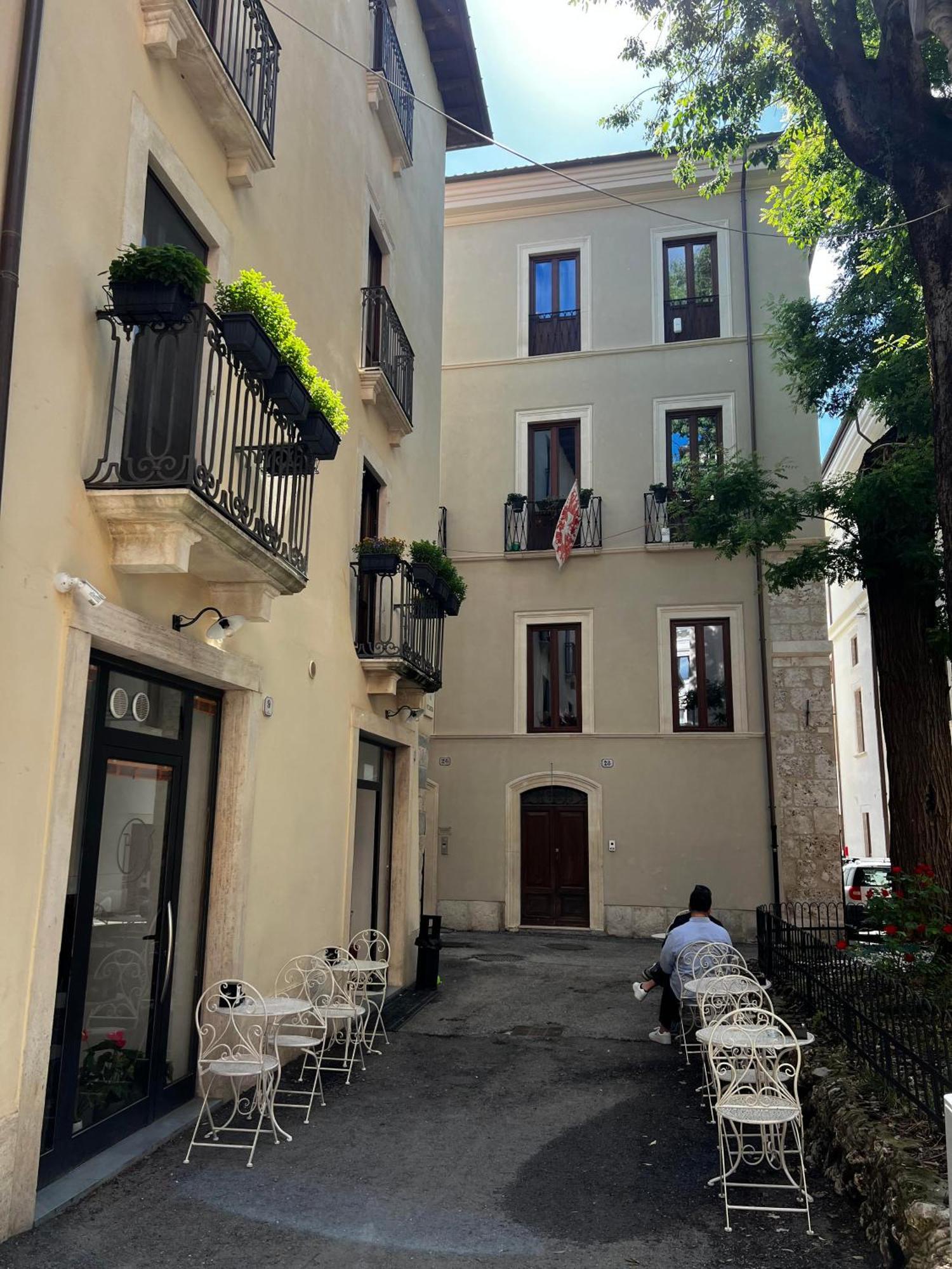 Willa Dimora Largo Silvestro Dell'Aquila- Centro Storico Zewnętrze zdjęcie